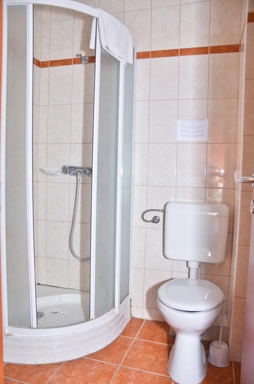 Hotel Kristaly Hajdúszoboszló Esterno foto