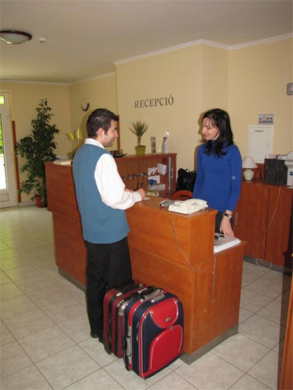 Hotel Kristaly Hajdúszoboszló Esterno foto